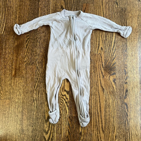 Goumi | Set of Three Sleepers WITH hand flaps - Picture 5 of 7